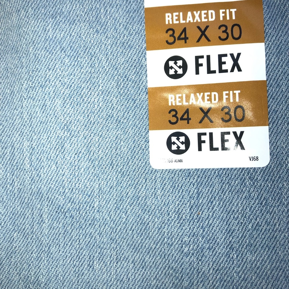 BNWT Mens Wrangler Jeans Size 34x30 - Picture 3 of 3
